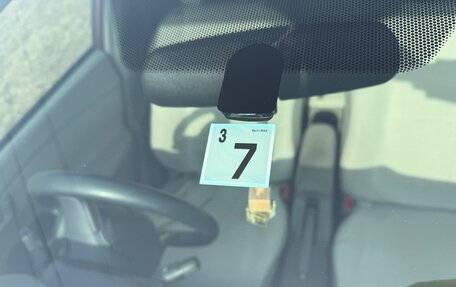 Honda Insight II рестайлинг, 2010 год, 650 000 рублей, 34 фотография