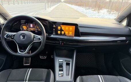 Volkswagen Golf VIII, 2022 год, 1 655 000 рублей, 8 фотография