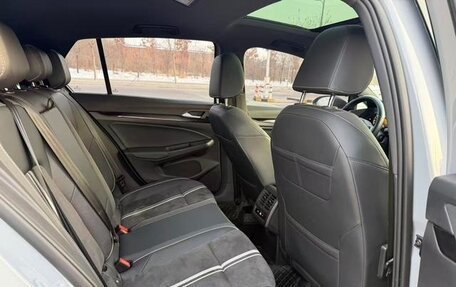 Volkswagen Golf VIII, 2022 год, 1 655 000 рублей, 15 фотография