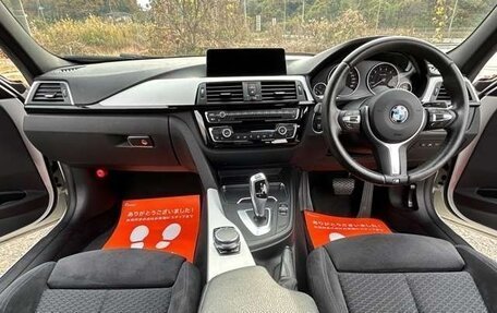 BMW 3 серия, 2018 год, 1 218 000 рублей, 6 фотография