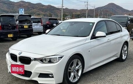 BMW 3 серия, 2018 год, 1 218 000 рублей, 9 фотография