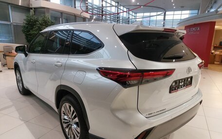 Toyota Highlander, 2025 год, 6 690 000 рублей, 6 фотография