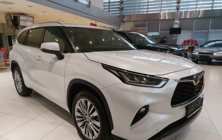 Toyota Highlander, 2025 год, 6 690 000 рублей, 2 фотография