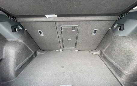 Volkswagen Golf VIII, 2022 год, 1 863 000 рублей, 19 фотография