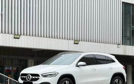 Mercedes-Benz GLA, 2023 год, 2 387 000 рублей, 4 фотография