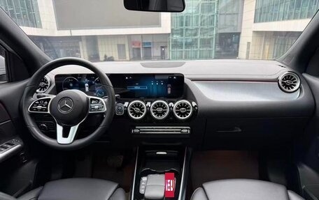 Mercedes-Benz GLA, 2023 год, 2 387 000 рублей, 10 фотография