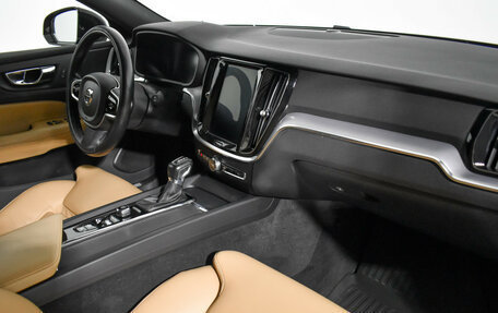 Volvo V60 II, 2019 год, 2 335 000 рублей, 14 фотография