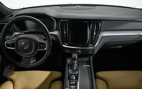 Volvo V60 II, 2019 год, 2 335 000 рублей, 16 фотография