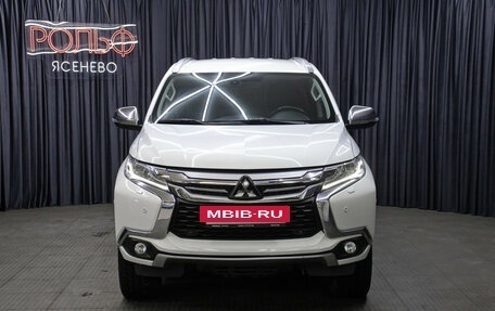 Mitsubishi Pajero Sport III рестайлинг, 2016 год, 2 998 000 рублей, 2 фотография