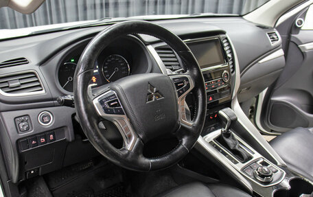 Mitsubishi Pajero Sport III рестайлинг, 2016 год, 2 998 000 рублей, 16 фотография