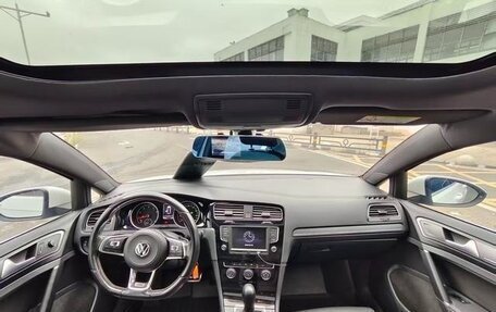 Volkswagen Golf VII, 2017 год, 1 450 000 рублей, 2 фотография