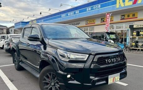 Toyota Hilux VIII, 2023 год, 4 400 000 рублей, 2 фотография