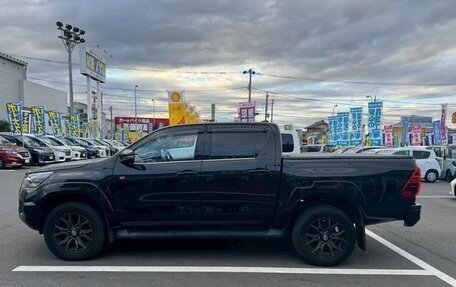 Toyota Hilux VIII, 2023 год, 4 400 000 рублей, 6 фотография