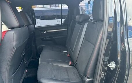 Toyota Hilux VIII, 2023 год, 4 400 000 рублей, 9 фотография