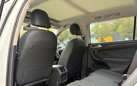 Volkswagen Tiguan II, 2022 год, 2 100 855 рублей, 10 фотография