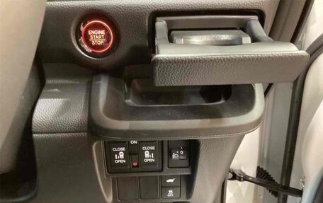 Honda Stepwgn, 2026 год, 3 500 000 рублей, 23 фотография