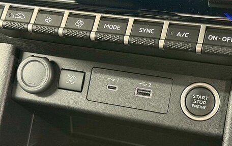 Mitsubishi Triton, 2024 год, 4 300 000 рублей, 13 фотография