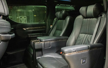 Toyota Alphard III, 2019 год, 4 999 000 рублей, 24 фотография