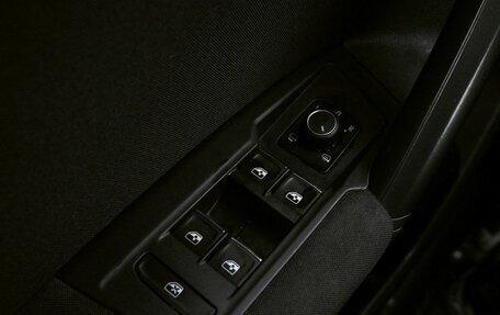 Volkswagen Tiguan II, 2019 год, 2 299 000 рублей, 12 фотография