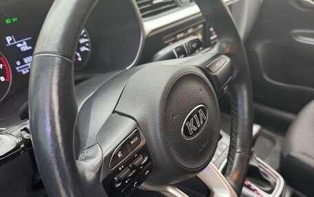 KIA Rio IV, 2021 год, 1 720 000 рублей, 6 фотография