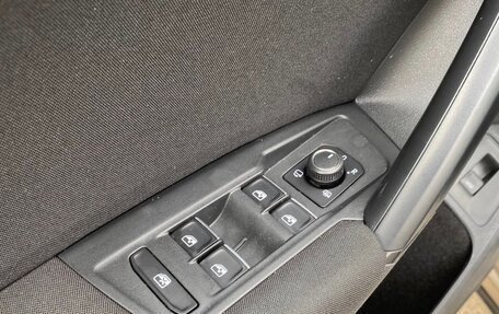 Volkswagen Tiguan II, 2017 год, 1 999 000 рублей, 10 фотография