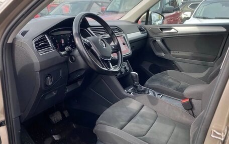 Volkswagen Tiguan II, 2017 год, 1 999 000 рублей, 9 фотография