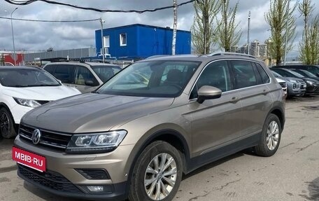 Volkswagen Tiguan II, 2017 год, 1 999 000 рублей, 4 фотография