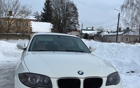 BMW 1 серия, 2010 год, 800 000 рублей, 1 фотография