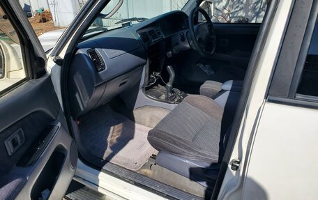 Toyota Hilux Surf III рестайлинг, 1997 год, 890 000 рублей, 8 фотография
