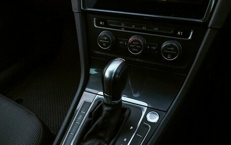 Volkswagen Golf VII, 2018 год, 1 299 000 рублей, 15 фотография