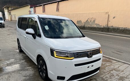 Honda Stepwgn, 2022 год, 2 550 000 рублей, 7 фотография