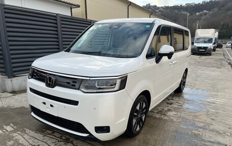 Honda Stepwgn, 2022 год, 2 550 000 рублей, 4 фотография