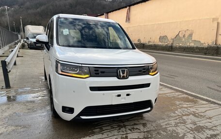 Honda Stepwgn, 2022 год, 2 550 000 рублей, 9 фотография