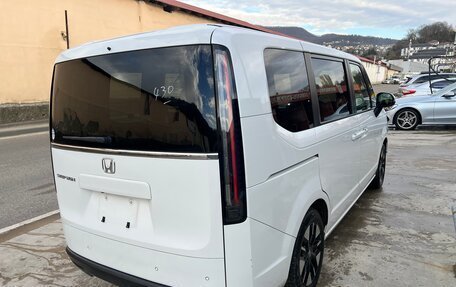 Honda Stepwgn, 2022 год, 2 550 000 рублей, 11 фотография