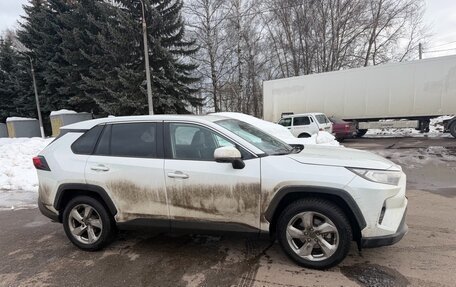 Toyota RAV4, 2021 год, 3 750 000 рублей, 1 фотография