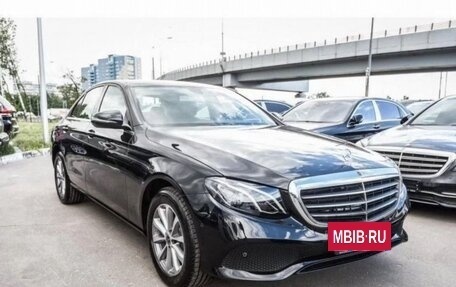 Mercedes-Benz E-Класс, 2019 год, 5 000 000 рублей, 3 фотография