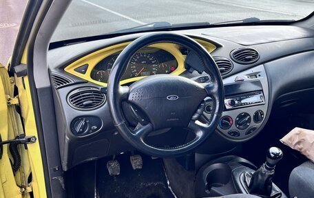 Ford Focus IV, 2001 год, 230 000 рублей, 15 фотография