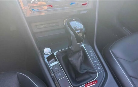 Volkswagen Tiguan II, 2023 год, 3 250 001 рублей, 9 фотография