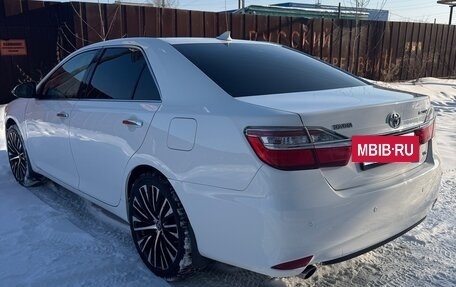 Toyota Camry, 2015 год, 1 870 000 рублей, 3 фотография