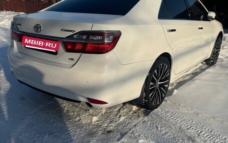 Toyota Camry, 2015 год, 1 870 000 рублей, 4 фотография