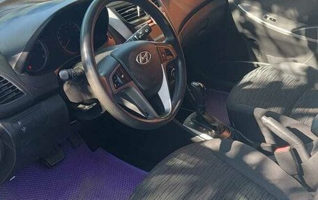 Hyundai Solaris II рестайлинг, 2016 год, 1 100 000 рублей, 16 фотография