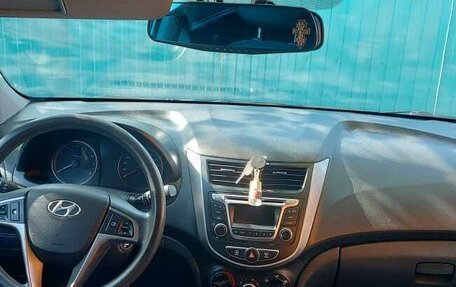 Hyundai Solaris II рестайлинг, 2016 год, 1 100 000 рублей, 20 фотография