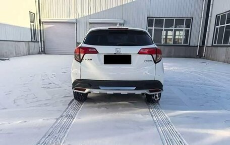 Honda Vezel, 2022 год, 1 750 000 рублей, 5 фотография