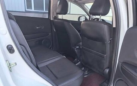 Honda Vezel, 2022 год, 1 750 000 рублей, 19 фотография