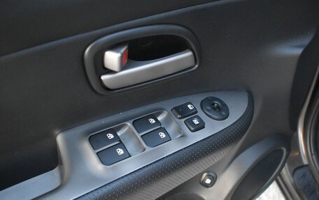 KIA Carens III (RP), 2009 год, 879 999 рублей, 16 фотография