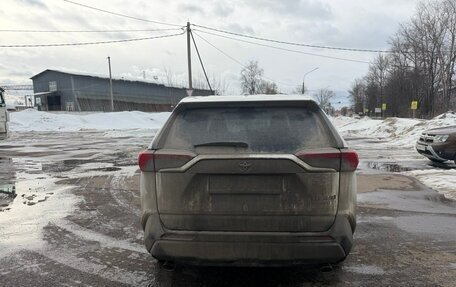 Toyota RAV4, 2021 год, 3 750 000 рублей, 5 фотография