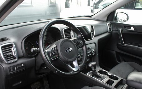 KIA Sportage IV рестайлинг, 2018 год, 2 190 000 рублей, 8 фотография