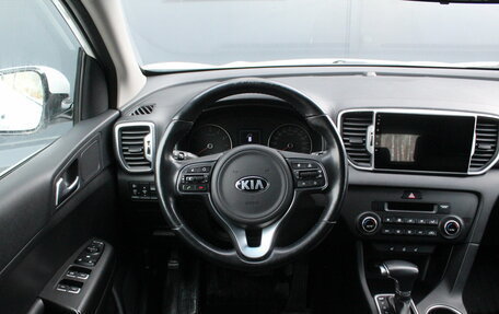 KIA Sportage IV рестайлинг, 2018 год, 2 190 000 рублей, 11 фотография