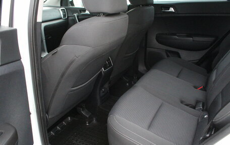 KIA Sportage IV рестайлинг, 2018 год, 2 190 000 рублей, 21 фотография