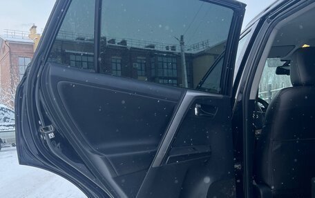 Toyota RAV4, 2018 год, 2 600 000 рублей, 13 фотография